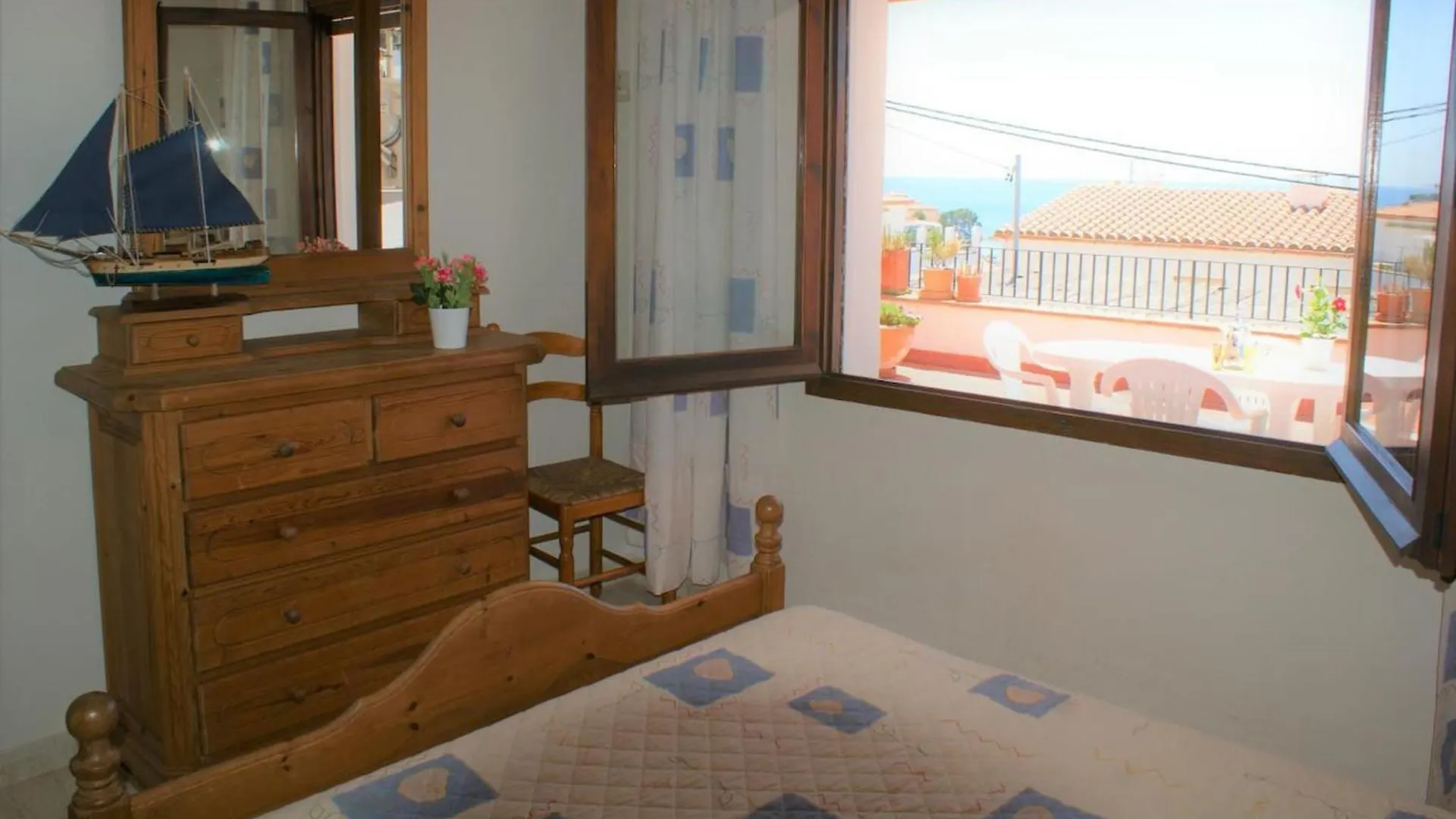 Precioso Apartamento Con Vistas En Roses 0*,